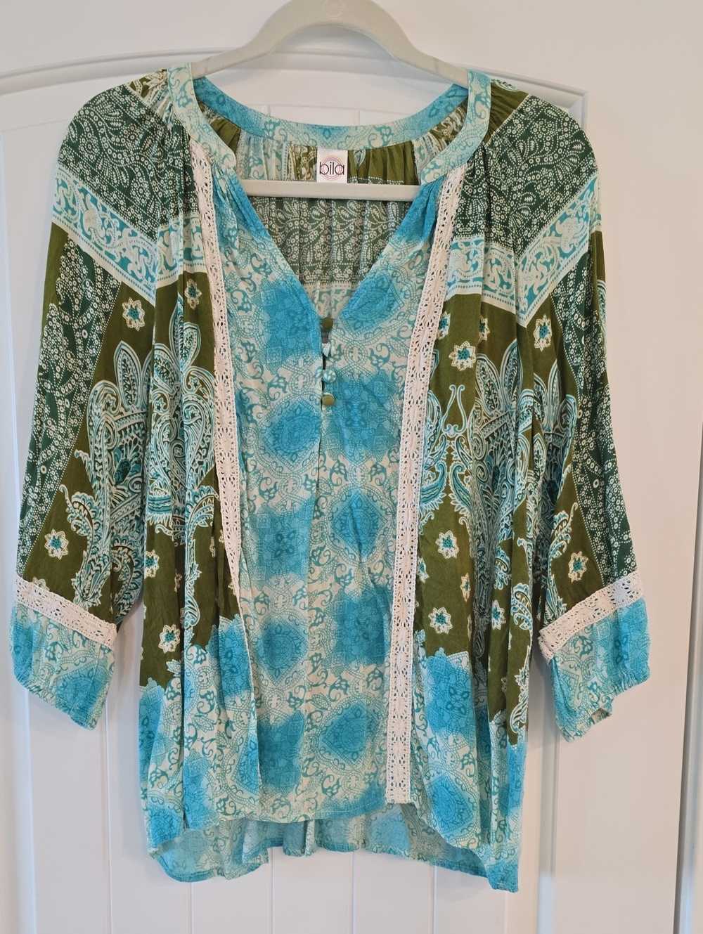 Bila Olive Green & Turquoise Paisley Lace-Trim Tunic